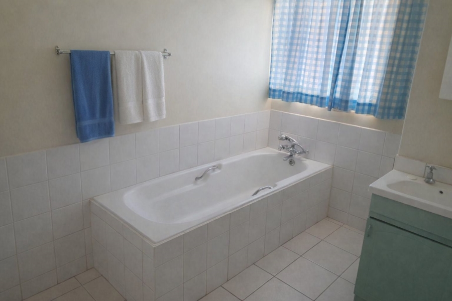 2 Bedroom Property for Sale in Flamwood North West